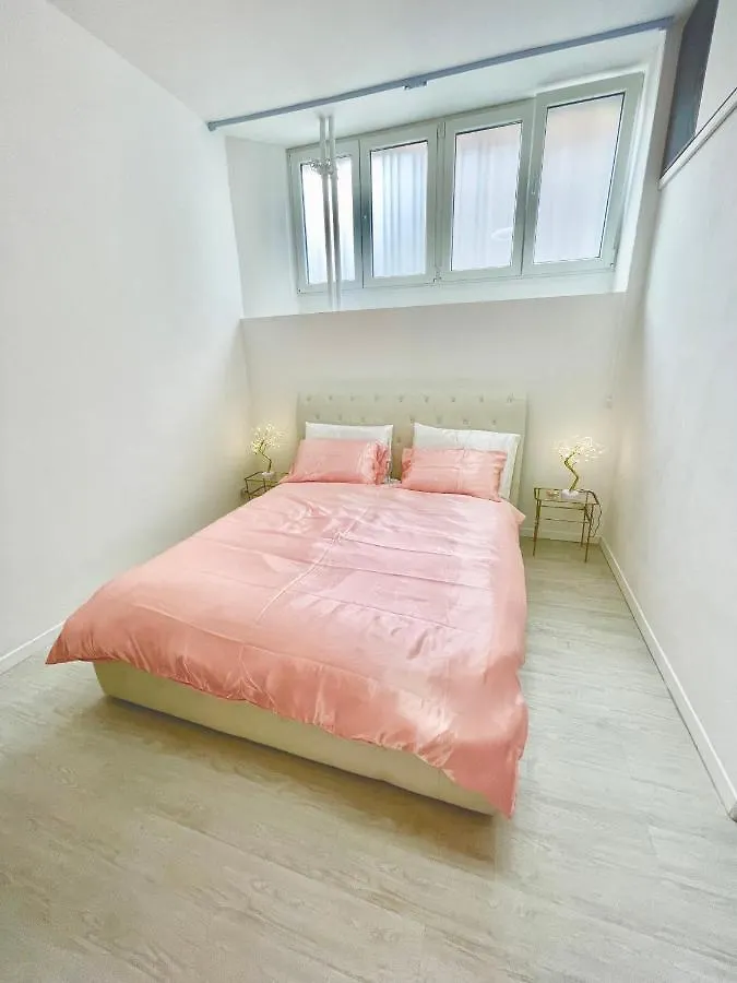 Apartman Tortona Secret Caveau Milánó